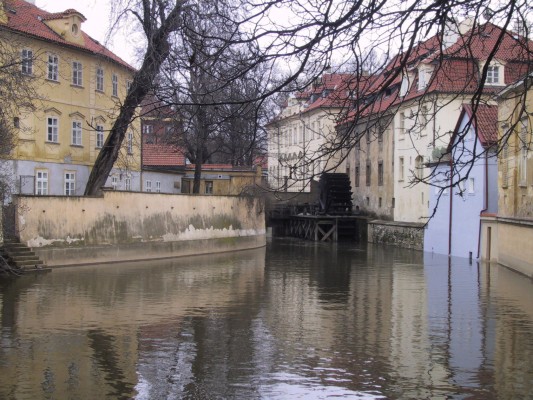 Praga - canale della Moldava